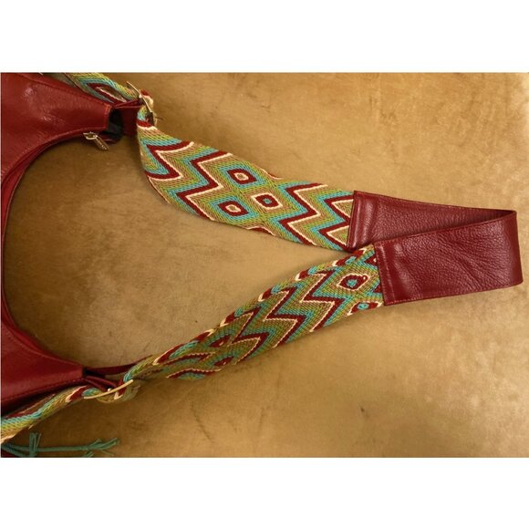 Macoly dark red leather pocketbook with wide zigzag woven strap - Picture 6 of 11